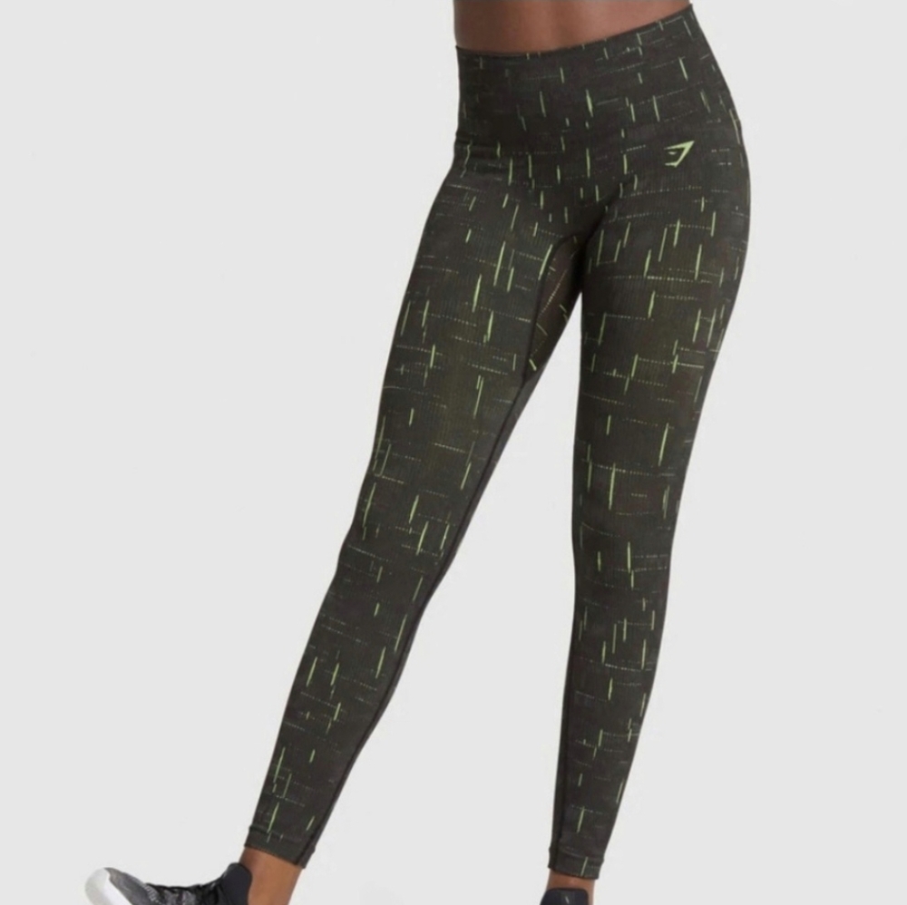 Gymshark NWT Illumination Seamless Ribbed Leggings Black/Gray